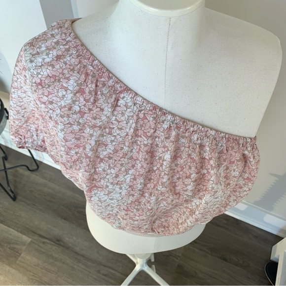 Banana Republic Floral One Shoulder Top Small Petite Fairygoth pastel feminine - Picture 8 of 8